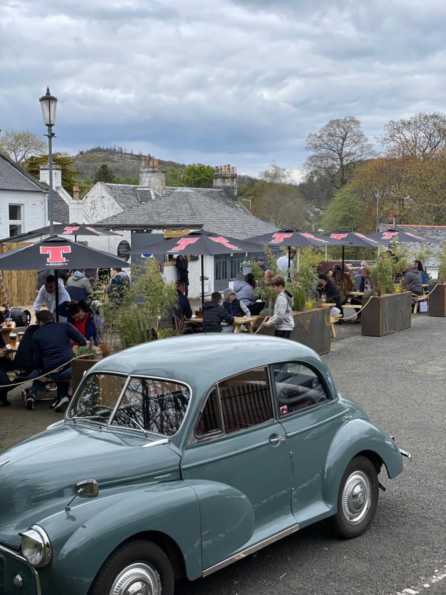 The Restaurant, Bar & 3*